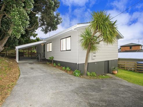 2/2 Woodall Place, Totara Vale