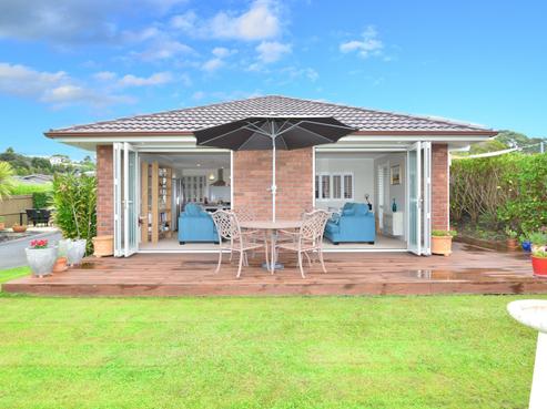 4 Beachwood Drive, Hatfields Beach