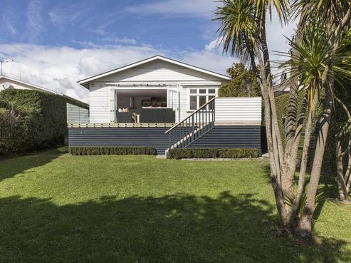 27 Smale Street, Point Chevalier