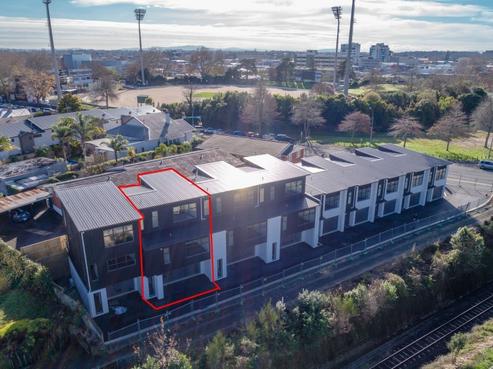 8/21 Seddon Road, Frankton