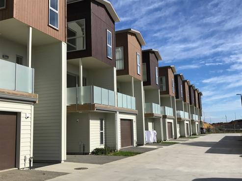 2/147 Albany Highway, Unsworth Heights