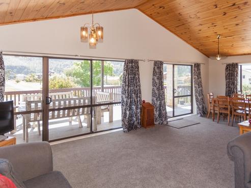211B Barrowclough Road, Whangamata