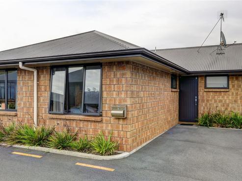8/102 Old Farm Road, Hamilton East