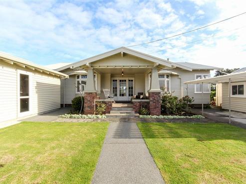 8 Baring Terrace, Strandon