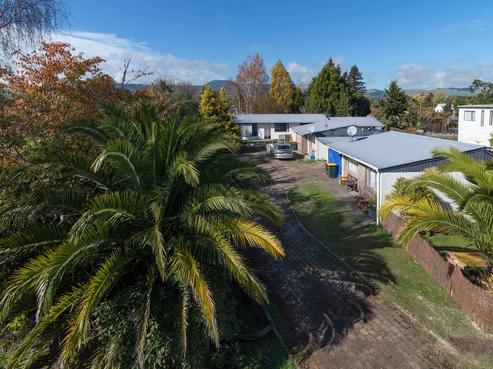 2 Willow Avenue, Hannahs Bay