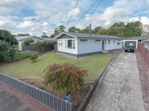 3 Manapouri Place, Glenview