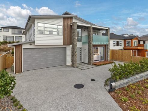 18 Bounty Road, Long Bay