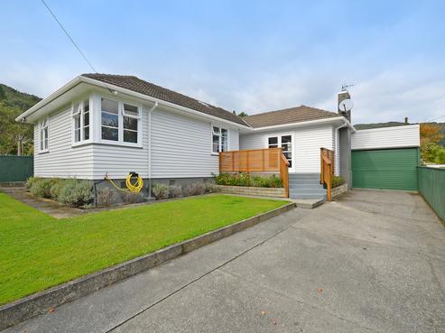 10 Lowry Crescent, Stokes Valley