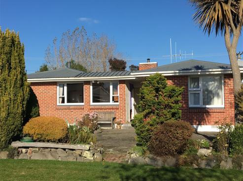 6 Gladstone Road, Hadlow