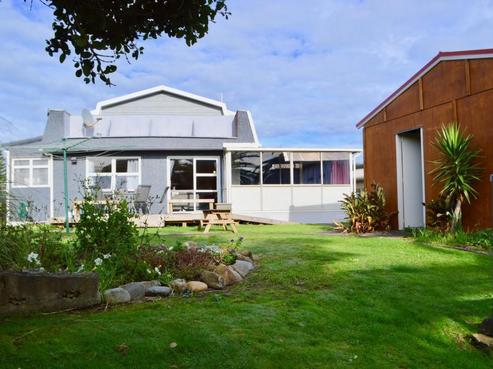 22 Koromiko Street, Otaki Beach