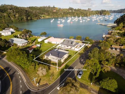 44 Matauwhi Road, Russell