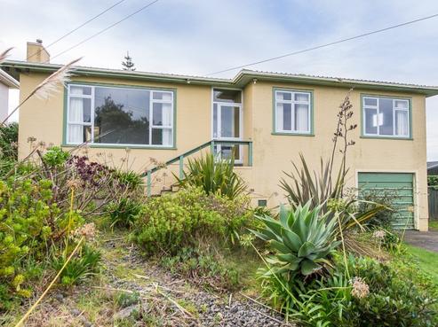 110 Karaka Street, Castlecliff