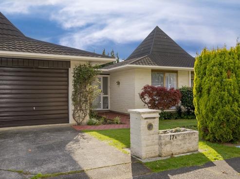 17A Rewarewa Crescent, Waikanae
