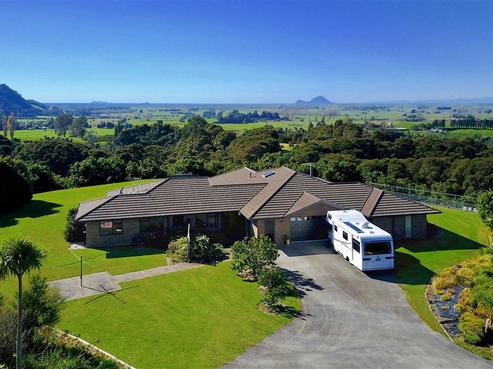 102 Ross Road, Manawahe