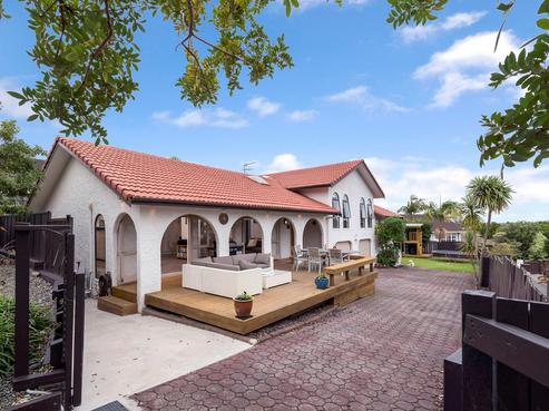 6 Palmyra Way, Half Moon Bay