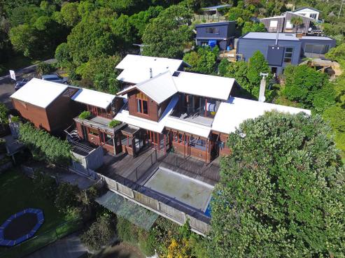2 Howard Road, Point Howard