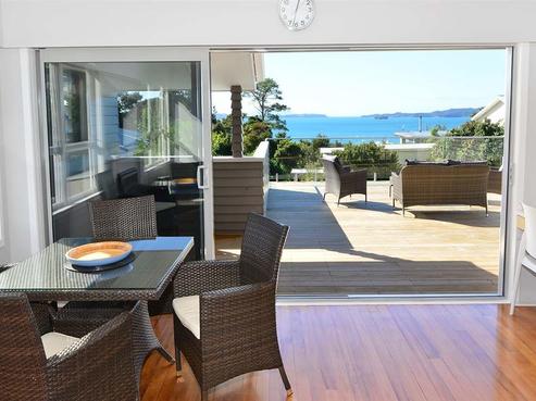 8 Mera Road, Algies Bay
