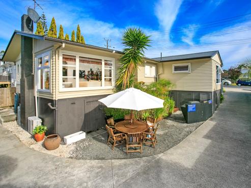 83 Verbena Road, Birkdale