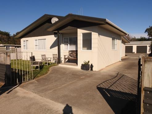 18 Himatangi Street, Himatangi Beach