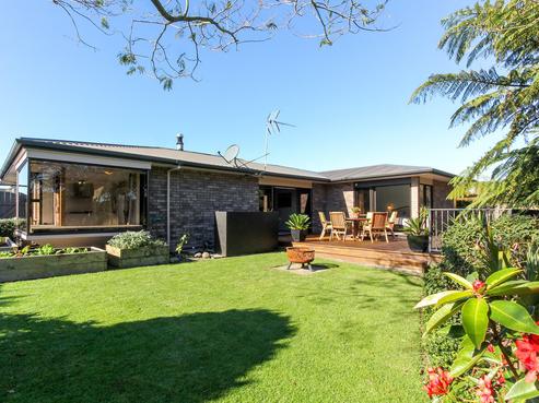 38 Tiverton Crescent, Whalers Gate