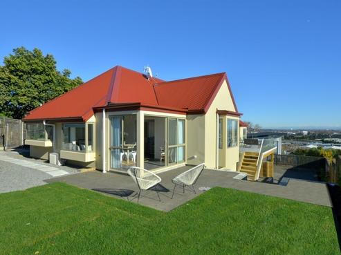 33 Cannon Hill Crescent, Mount Pleasant