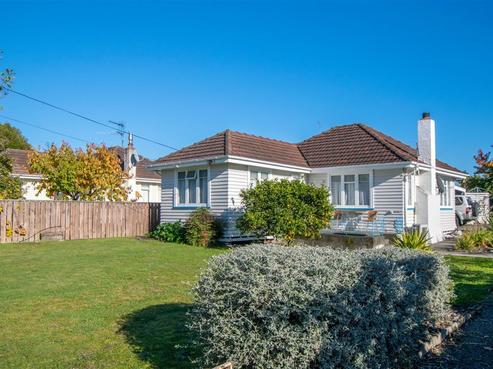 180 Maxwell Road, Redwoodtown