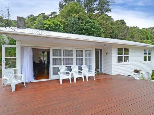 11A James Grove, Stokes Valley