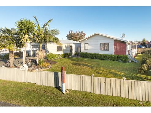50 Edgewater Parade, Waiuku