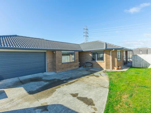 14 Percy Kinsman Crescent, Riverstone Terraces