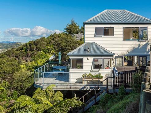 38 Crescent Road West, Ostend