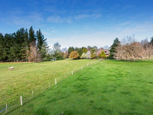 44 North Branch Road, Milton