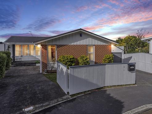 31 Breton Grove, Kingston