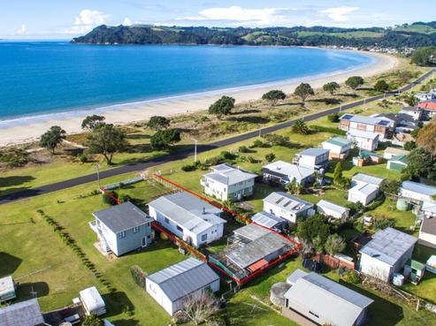 24 Marine Parade, Cooks Beach