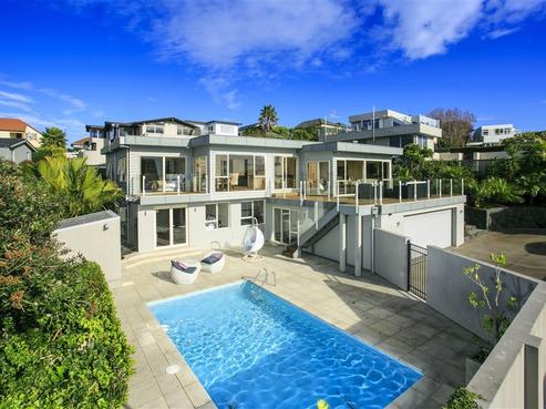 2A Eastcliffe Road, Castor Bay