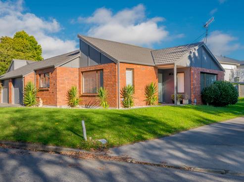 4 Kew Grove, Raumati Beach