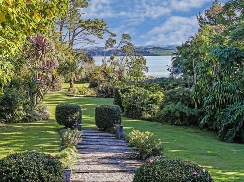 453 Glenbrook Beach Road, Glenbrook