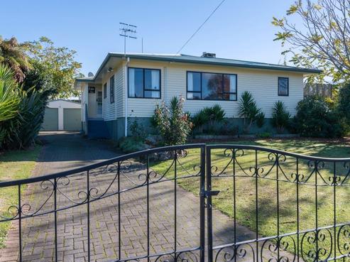 12 Hunt Crescent, Hillcrest