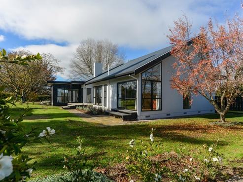 155 Rosser Road, Longlands