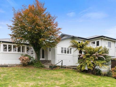 36 Taharepa Road, Hilltop