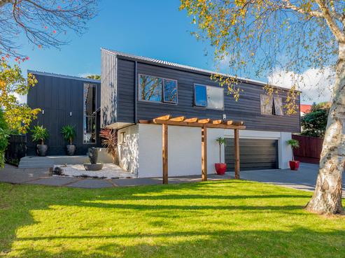 7 Kew Grove, Raumati Beach