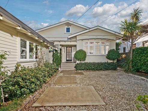 16 Norwood Road, Bayswater