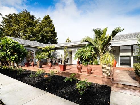 82 Ferry Parade, Herald Island