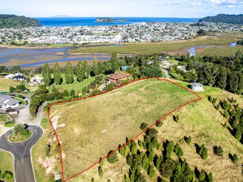 22 Manuka Drive, Whangamata