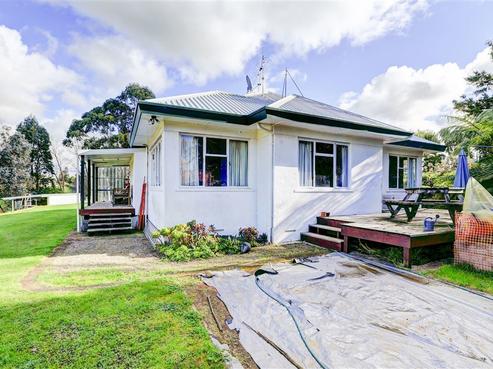 14 Clothier Road, Te Pahu