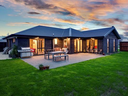 26 Wineberry Avenue, Amberley