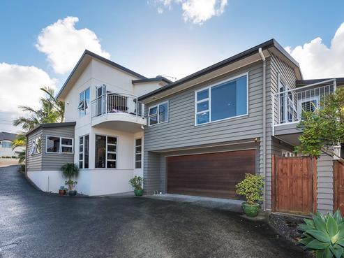 125 East Coast Road, Castor Bay