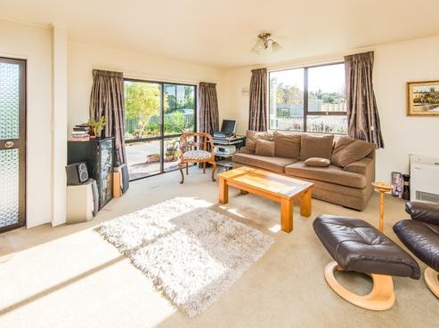 6 Oaklea Avenue, Marton