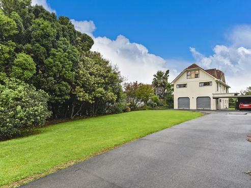 713 East Coast Road, Browns Bay