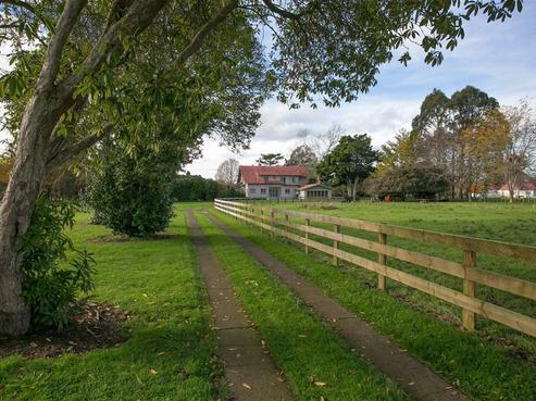 1567 Cambridge Road, Cambridge