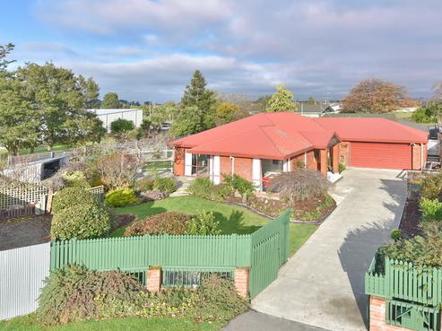 7 Somerset Place, Woodend
